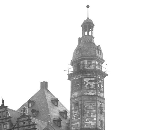 Abb.2: Rathaus in Altenburg mit Rathausturm sowie integrierter Rathausuhr und Rathausglocke. 	 